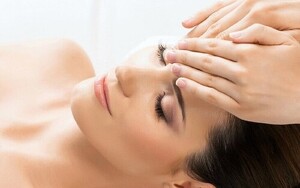 Wellness - Paket - Massage classic + Aromaöl Massage