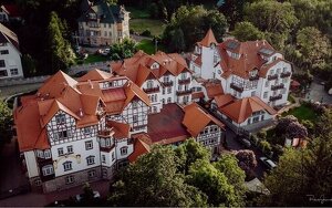 Romantisches Wochenende für zwei mit Abendessen und Wein