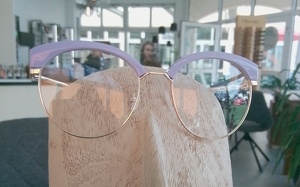 Holzbrille