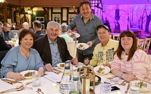 Nacht der Uhren "Dinner der Zeit" für eine Person 27.03.2027